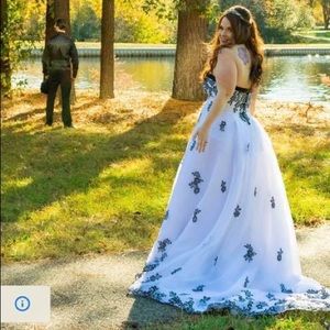 Gorgeous Wedding Dress!